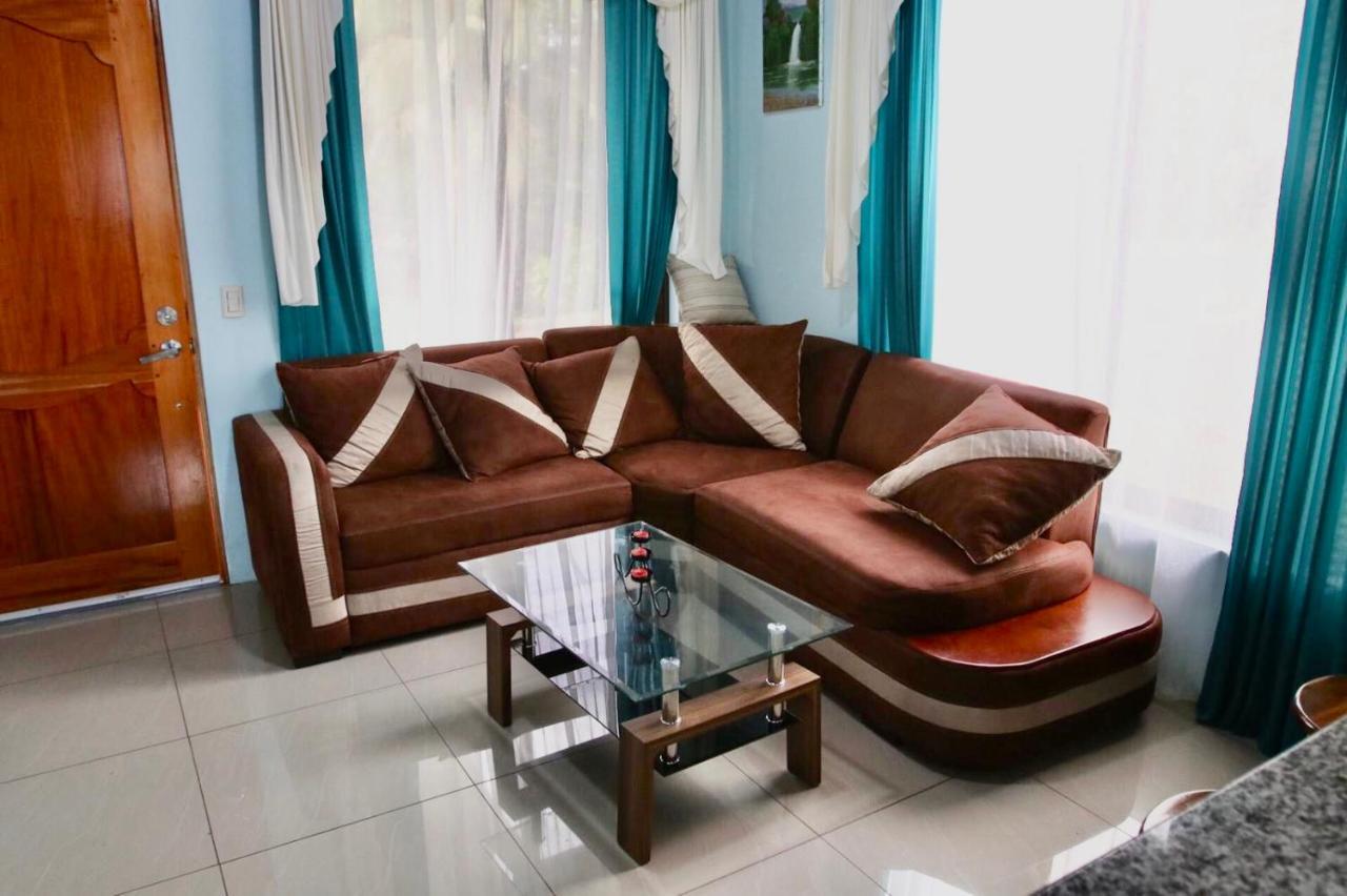 Las Pavitas Cottages La Fortuna Bagian luar foto